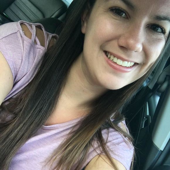 Meet your Posher, Stephanie - Picture 1 of 1